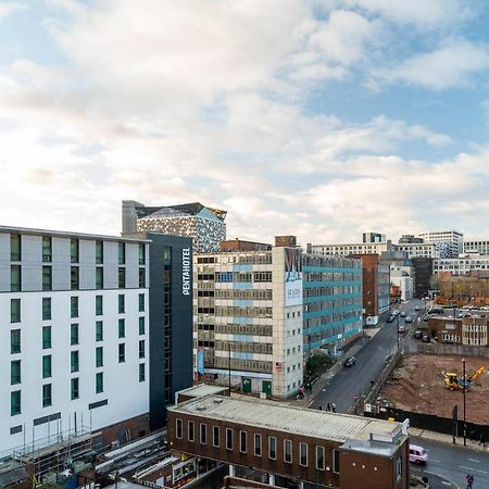 Maevela Apartments ☆ Pink Luxury Apartment With Balcony - Birmingham City Centre - 5 Min Walk From Bullring, Cube, Mailbox, New Street Station - Free Netflix & Wifi Exterior foto